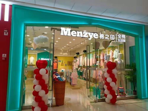 专业设计，匠心打造——先慧强展柜厂助力服装品牌形象升级